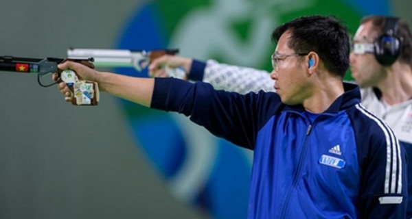 Báo Hàn hết lời khen ngợi Hoàng Xuân Vinh