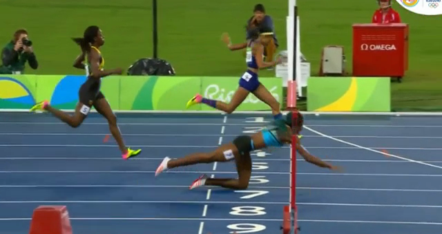 VIDEO: Mỹ, Jamaica thất bại ở chung kết chạy 400m nữ (Olympic 2016)