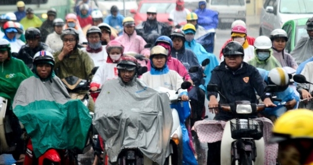 Kinh nghiệm xe cộ - Kinh nghiệm lái xe máy vào trời mưa