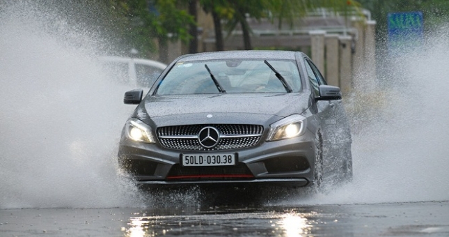 Kinh nghiệm xe cộ - Lái xe ôtô dưới mưa an toàn