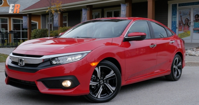 Tăng sức cạnh tranh Honda Accord 2016 thêm tiện ích mới