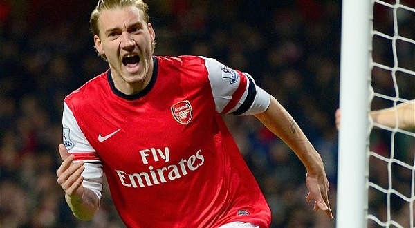 Tiền đạo Nicklas Bendtner sắp trở lại nước Anh