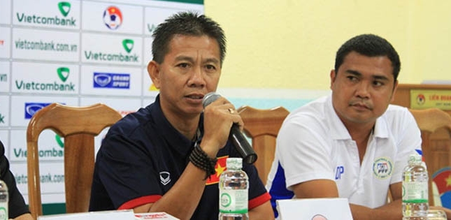 HLV Hoàng Anh Tuấn hài lòng dù để U19 Singapore cầm hòa