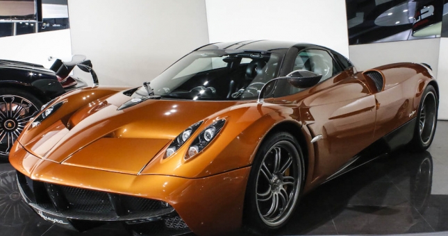 Đại gia Minh Nhựa rước siêu xe 78 tỷ về Việt Nam