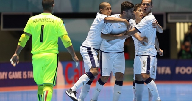 Đánh bại Guatemala, ĐT futsal Italia vươn lên dẫn đầu bảng C