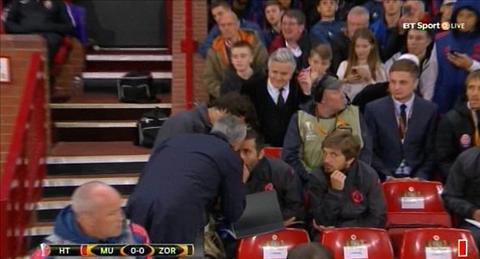 Hé lộ lý do khiến Mourinho phát điên trong trận gặp Zorya