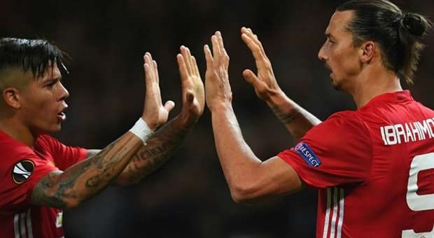 Huyền thoại M.U chê bai màn trình diễn của thầy trò Mourinho