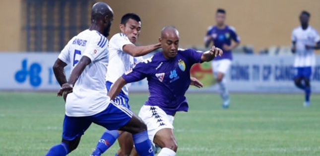 Cựu cầu thủ PSG bị Hà Nội T&T cắt hợp đồng