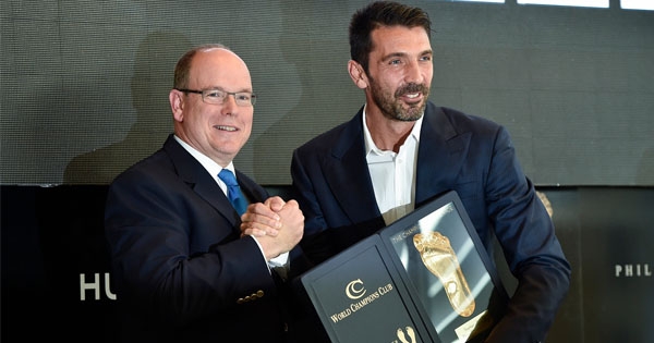 Bất ngờ với chủ nhân giải Bàn chân vàng 2016