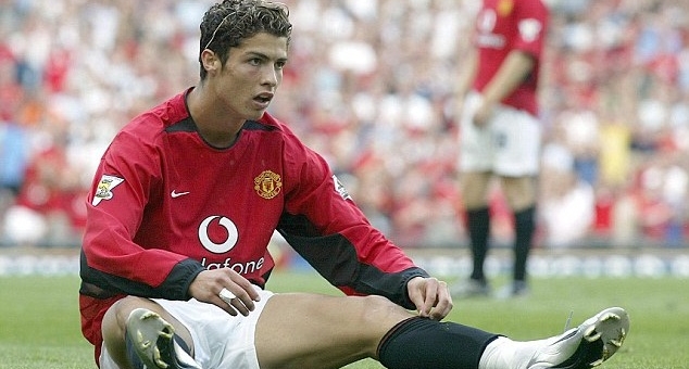 'Tại MU, Ronaldo hành xử như con nít'