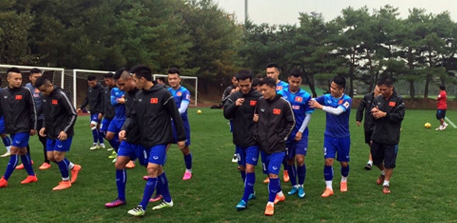 ĐT Việt Nam giao đấu với CLB Avispa Fukuoka ở Cần Thơ