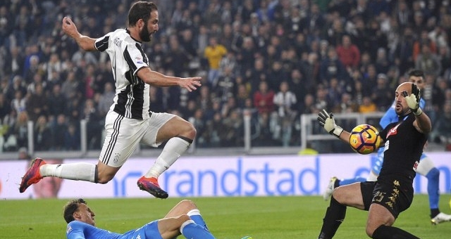 Video bàn thắng: Juventus 2-1 Napoli (Vòng 11 - Serie  A)