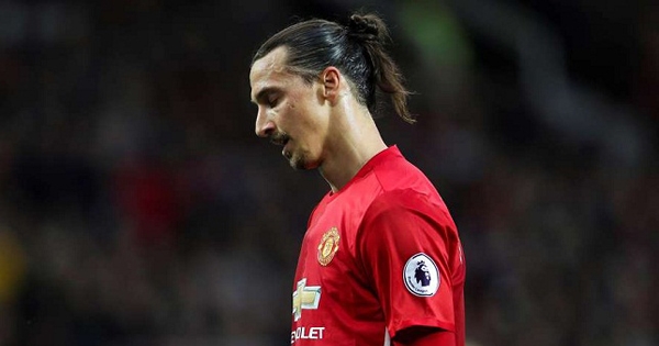 Ibrahimovic bất ngờ xin lỗi NHM MU