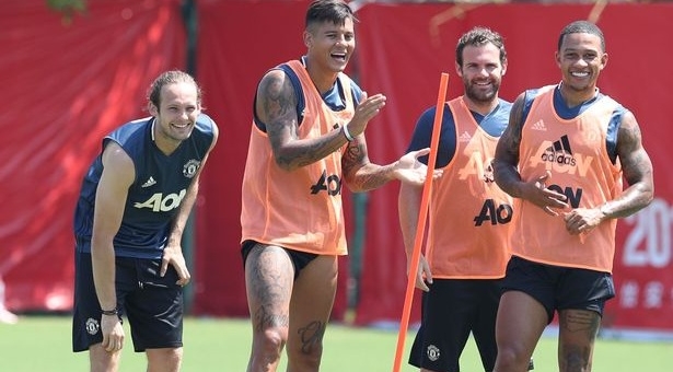 Quyết chi đậm, Juve mơ tưởng sao Real, Man Utd