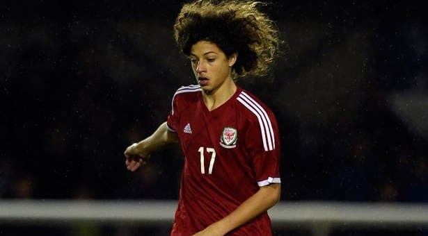 Chelsea săn đón con trai của HLV Arsenal