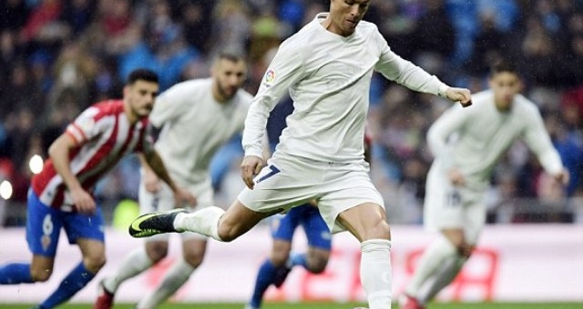 Video bàn thắng: Real Madrid 2-1 Sporting Gijon (Vòng 13 - La Liga)