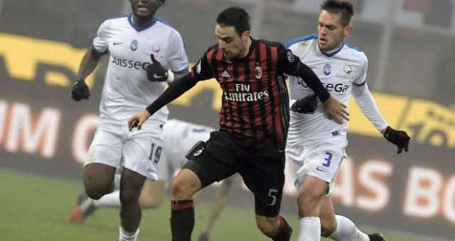 Video highlight: AC Milan vs Atalanta (Vòng 17 - Serie A)
