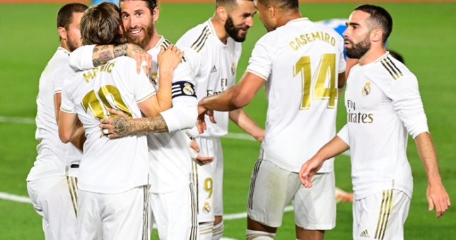 Real Sociedad vs Real Madrid: Cờ đã đến tay