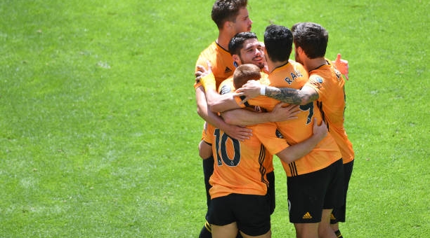 'Hủy diệt' Everton, Wolves chính thức trở lại cuộc đua top 4