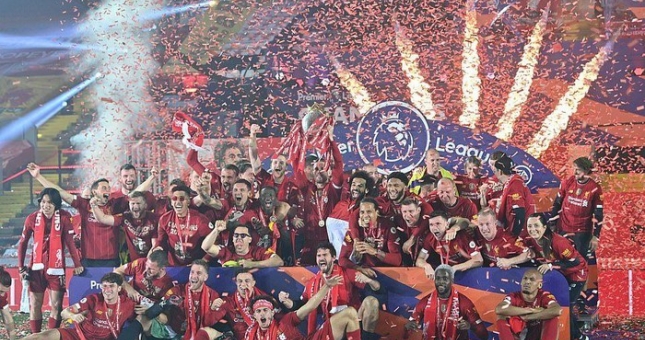 'Người quen' của Việt Nam ghi tên mình vào lịch sử Liverpool