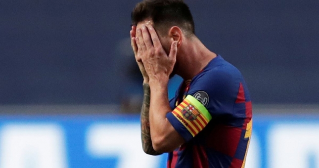 Messi: 'Vợ con òa khóc khi nghe tôi thông báo rời Barca'