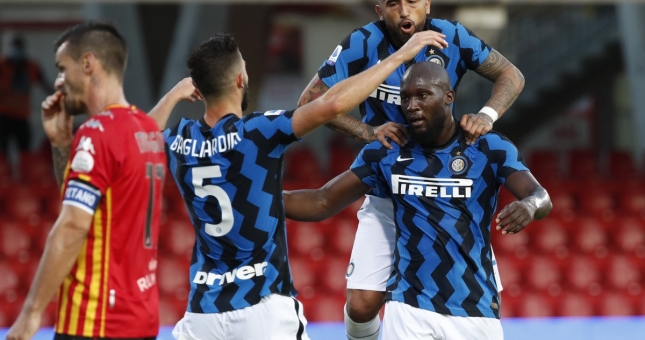 Lukaku tỏa sáng, Inter Milan 'đè bẹp' đội bóng của Inzaghi