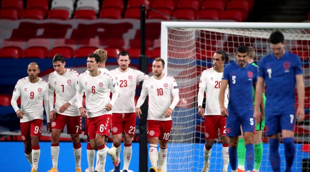 Sao MU hóa tội đồ, tuyển Anh thua đau trước Đan Mạch