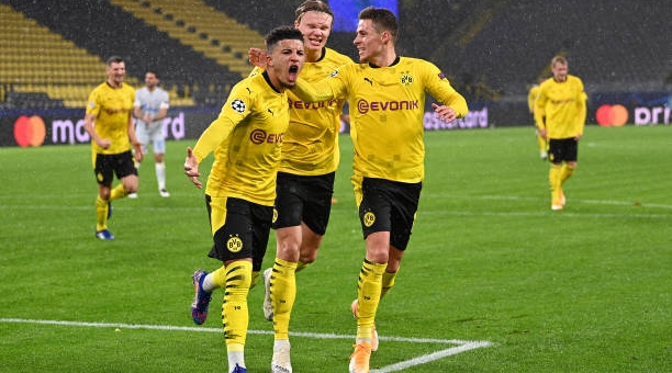 Haaland, Sancho mang về chiến thắng muộn cho Dortmund