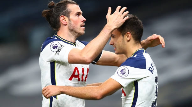 Nổ súng sau 7 năm, Gareth Bale đưa Tottenham lên ngôi nhì bảng