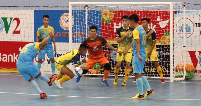 Sanna Khánh Hòa khởi đầu mỹ mãn trong ngày khai màn giải Futsal VĐQG