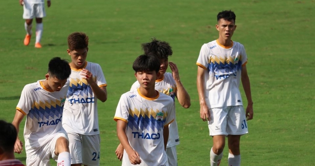 Lách qua khe cửa hẹp, dàn sao măng non HAGL-JMG giành vé dự VCK U19 QG