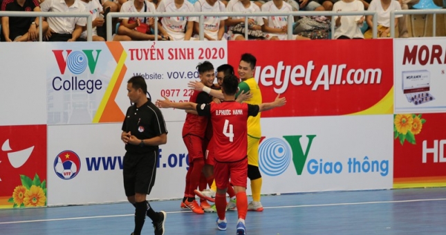 Đà Nẵng vươn lên ngôi đầu bảng sau khi đả bại Sanna Khánh Hòa