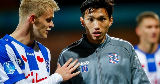 Báo Hà Lan tiết lộ kế hoạch của Heerenveen với Văn Hậu nếu gia hạn HĐ