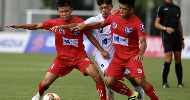 Học trò Văn Quyến thất bại trước liên minh JMG của bầu Đức