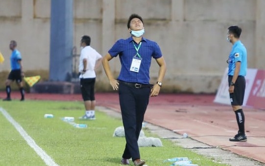 'Quyền quyết định đội hình là ở tôi chứ không phải bầu Đệ'