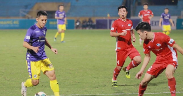 Viettel và Hà Nội chia điểm trong trận cầu đôi công rực lửa