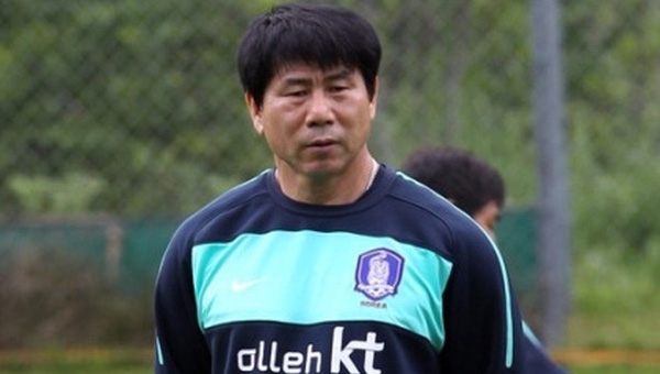 Cựu HLV thủ môn ĐT Hàn Quốc đã sang Việt Nam ký hợp đồng