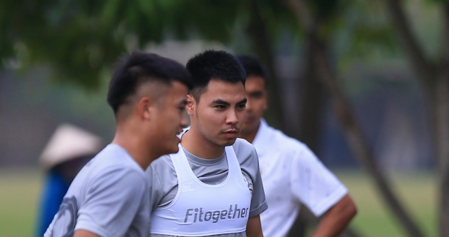 Cầu thủ Hà Nội sử dụng 'áo lót công nghệ' từ mùa giải 2021