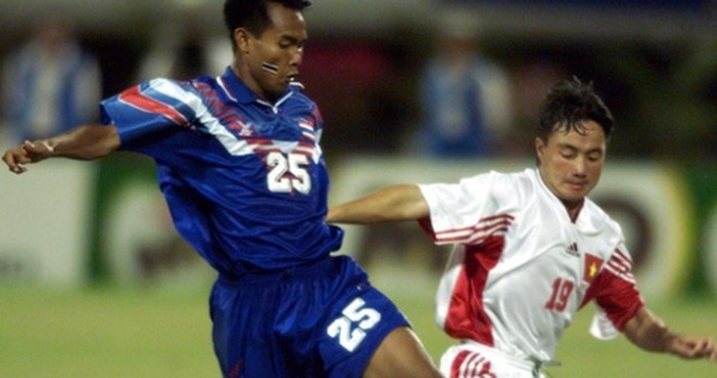 VIDEO: Siêu phẩm của HLV Viettel vào lưới Thái Lan năm 1998