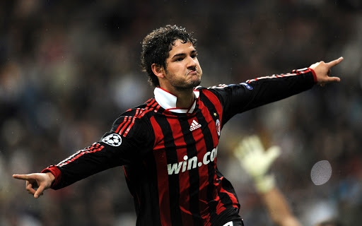 Đội bóng Đông Nam Á mua hụt tiền đạo Alexandre Pato