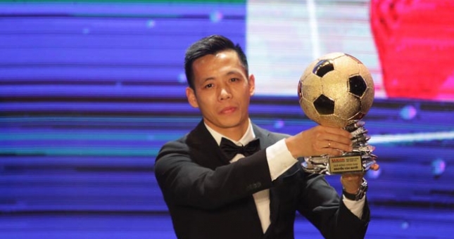 Văn Quyết giành Quả bóng Vàng Việt Nam 2020