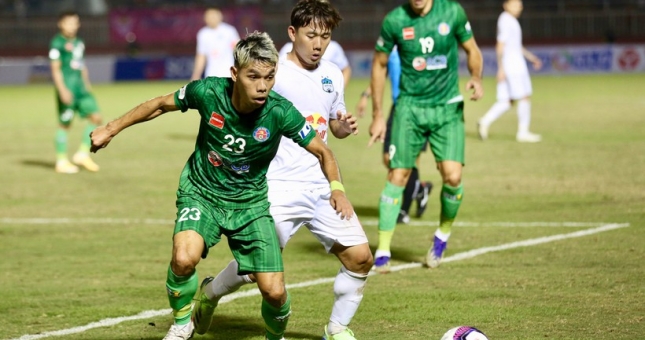 Kiatisak thất bại trong trận ra quân V-League 2021