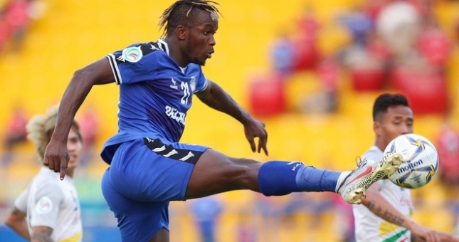 Bình Dương hủy bỏ ý định thanh lý ngoại binh ghi bàn vào lưới Hà Nội