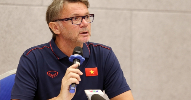 HLV Troussier đổ bể kế hoạch với bóng đá Việt Nam sau quyết định của AFC