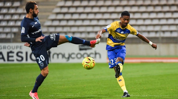 Báo Thái: 'Việt Nam sẽ rất đáng sợ nếu mang về cầu thủ Việt kiều Pháp'