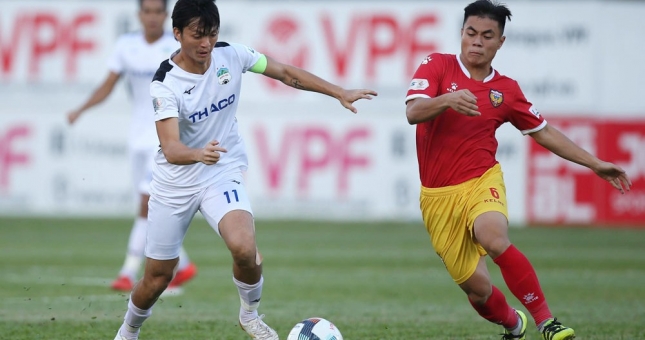 Kiatisak 'hết phép', HAGL chia điểm trước đội bét bảng