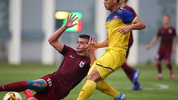 VIDEO: Bàn thắng kết liễu U19 Sarajevo của U19 Việt Nam