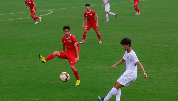 Đàn em Quang Hải hòa kịch tính với U19 PVF