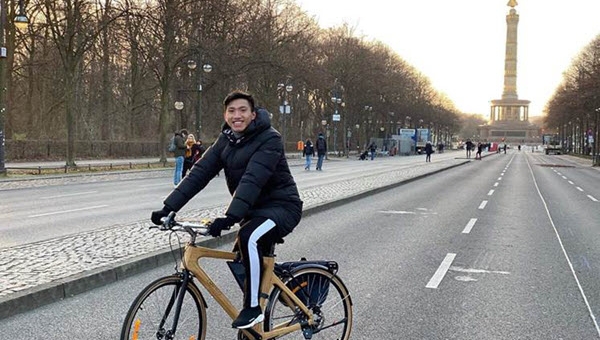 VIDEO: Nhàn rỗi thời đại dịch, Đoàn Văn Hậu đi xe đạp để thư giãn