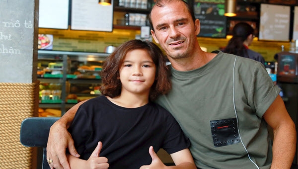 VIDEO: 'Truyền nhân' Huỳnh Kesley trình diễn tài nghệ chơi bóng đẳng cấp